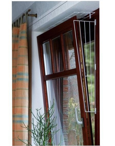 Fenster mit Schutzgittern